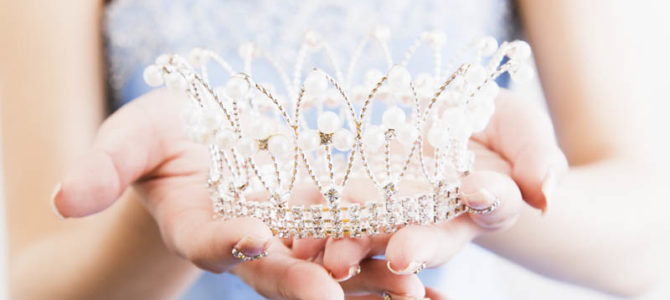 花嫁が幸せになれるおまじない「サムシングフォー」と「6ペンス銀貨」